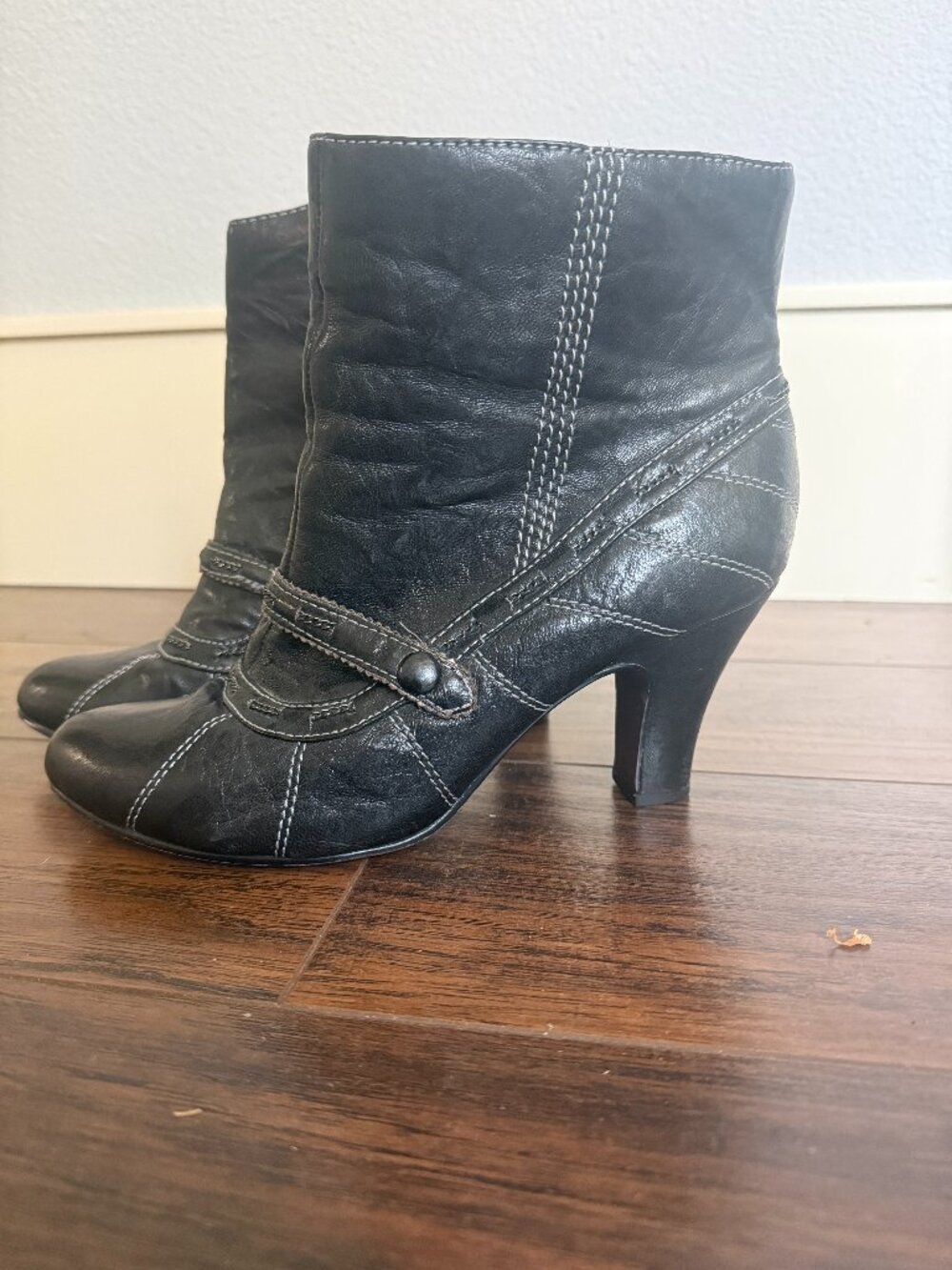 Bobbi Blu Black Leather Mid-Calf Boots Women's Size 8.5 Contrast Stitch